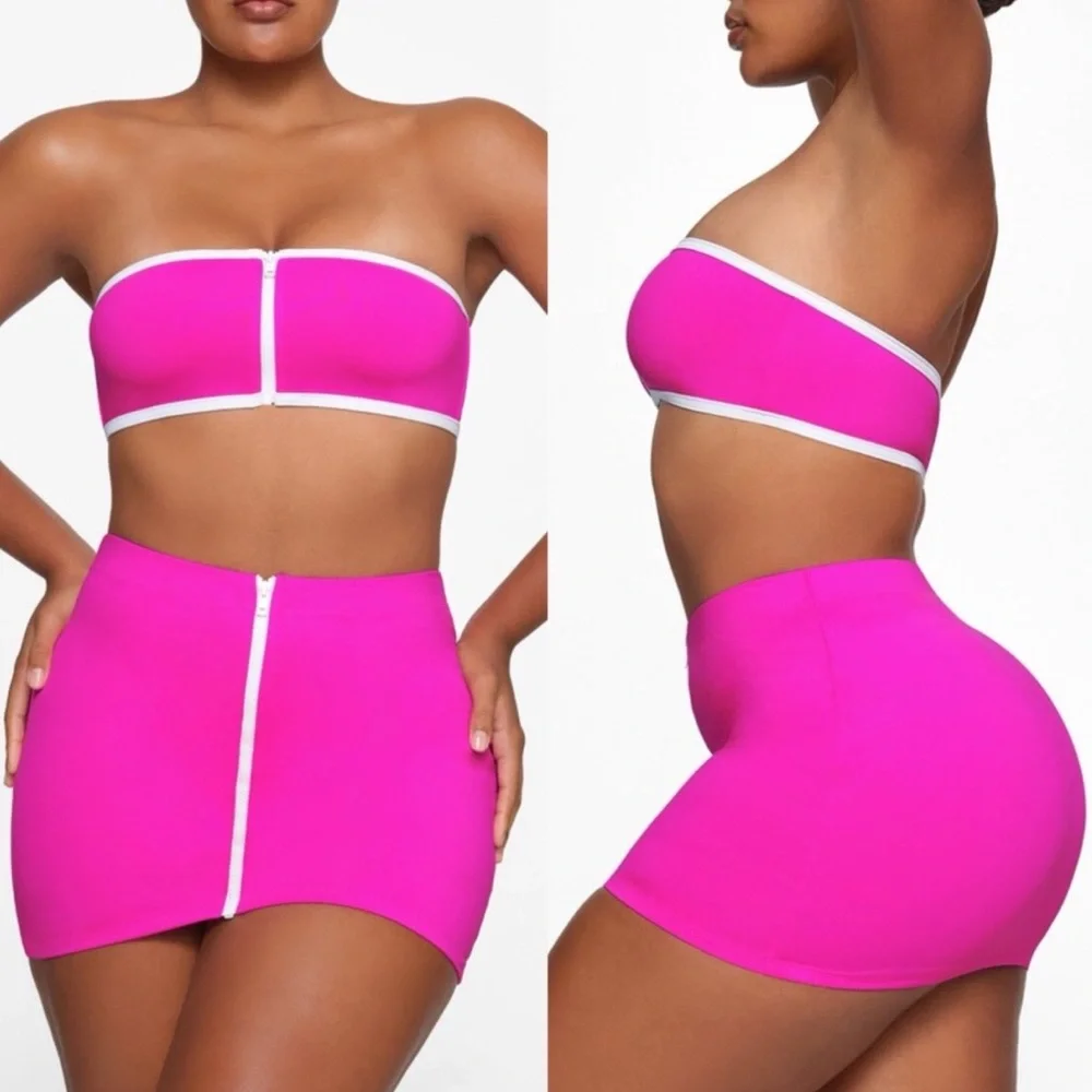 SKIMS ❤️‍🔥 ZIP UP SWIM SKIRT IN HIBISCUS NWT SIZE MEDIUM